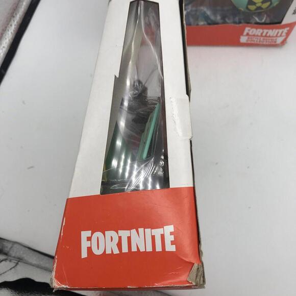 Meltdown Glider The Visitor Fortnite Battle Royale Action Figure Epic Games - Picture 4 of 7